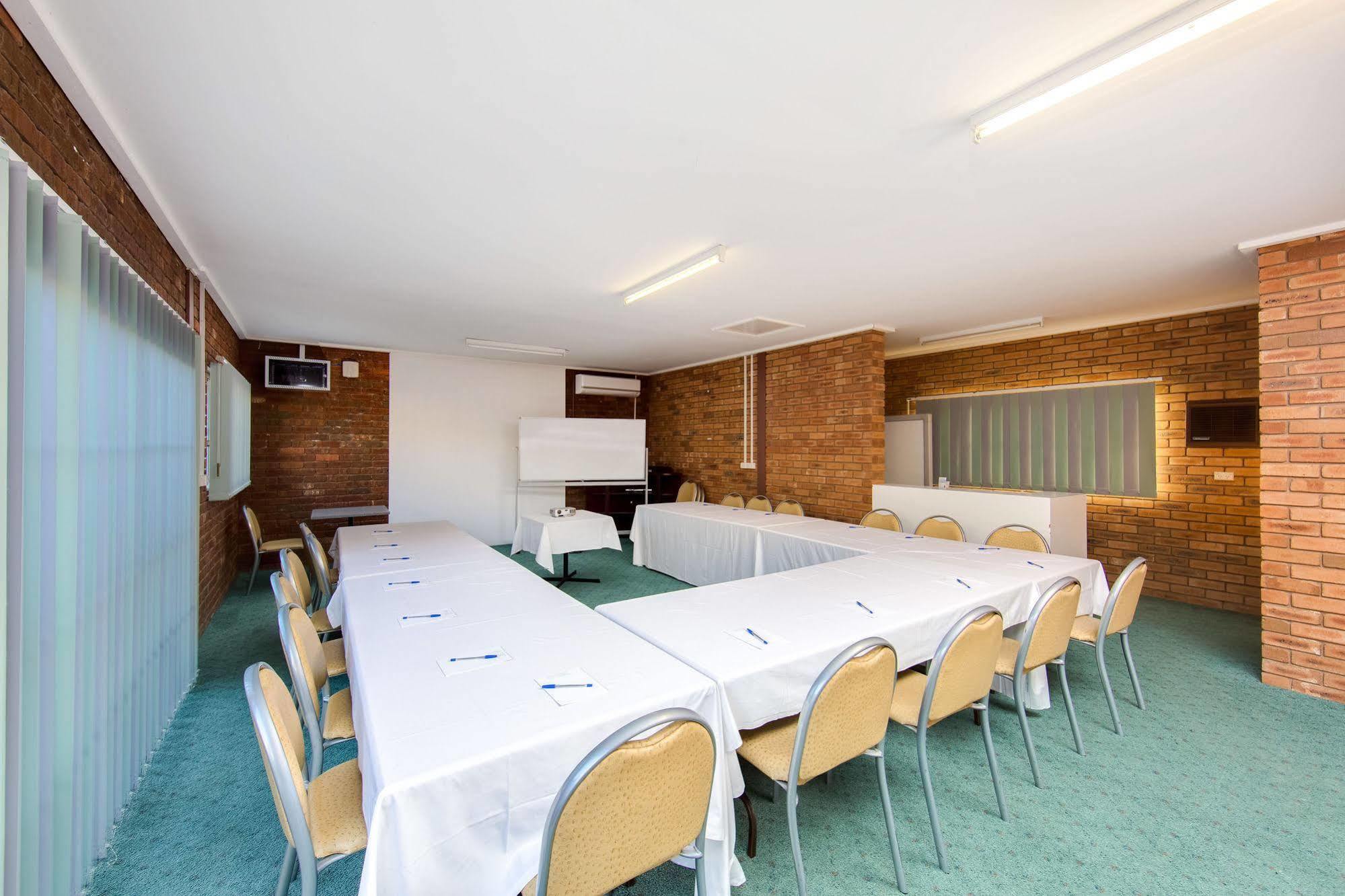 Thurgoona Country Club Resort Buitenkant foto
